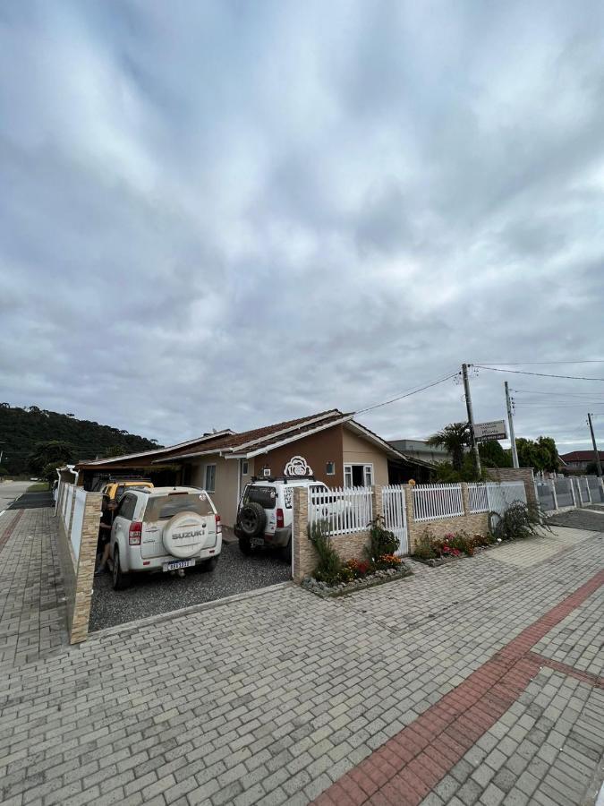 מלון אורוביסי Casa De Temporada Familiar מראה חיצוני תמונה